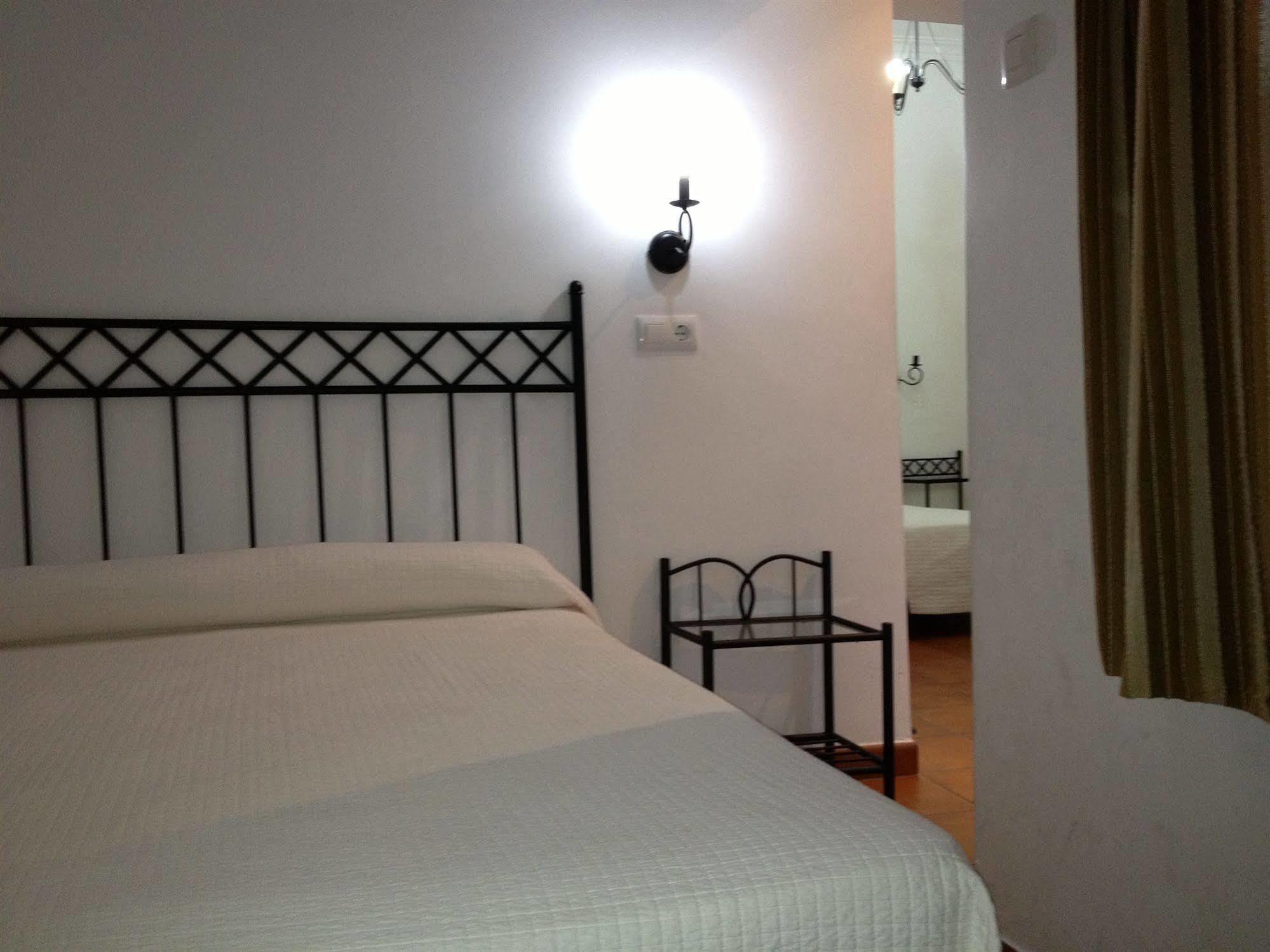 Hostal Atenas Sevilla Eksteriør bilde